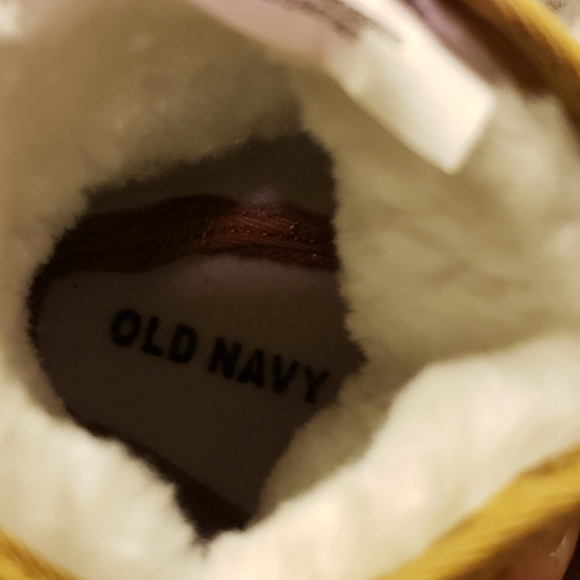 HOST PICK 😊 Leopard Print Fleece Lined Baby Booties W/Velcro - Picture 4 of 5